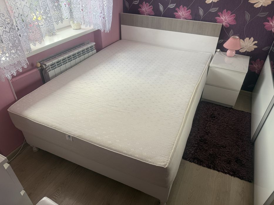 Łoże łóżko malzenskie z grubym materwcem 140/200