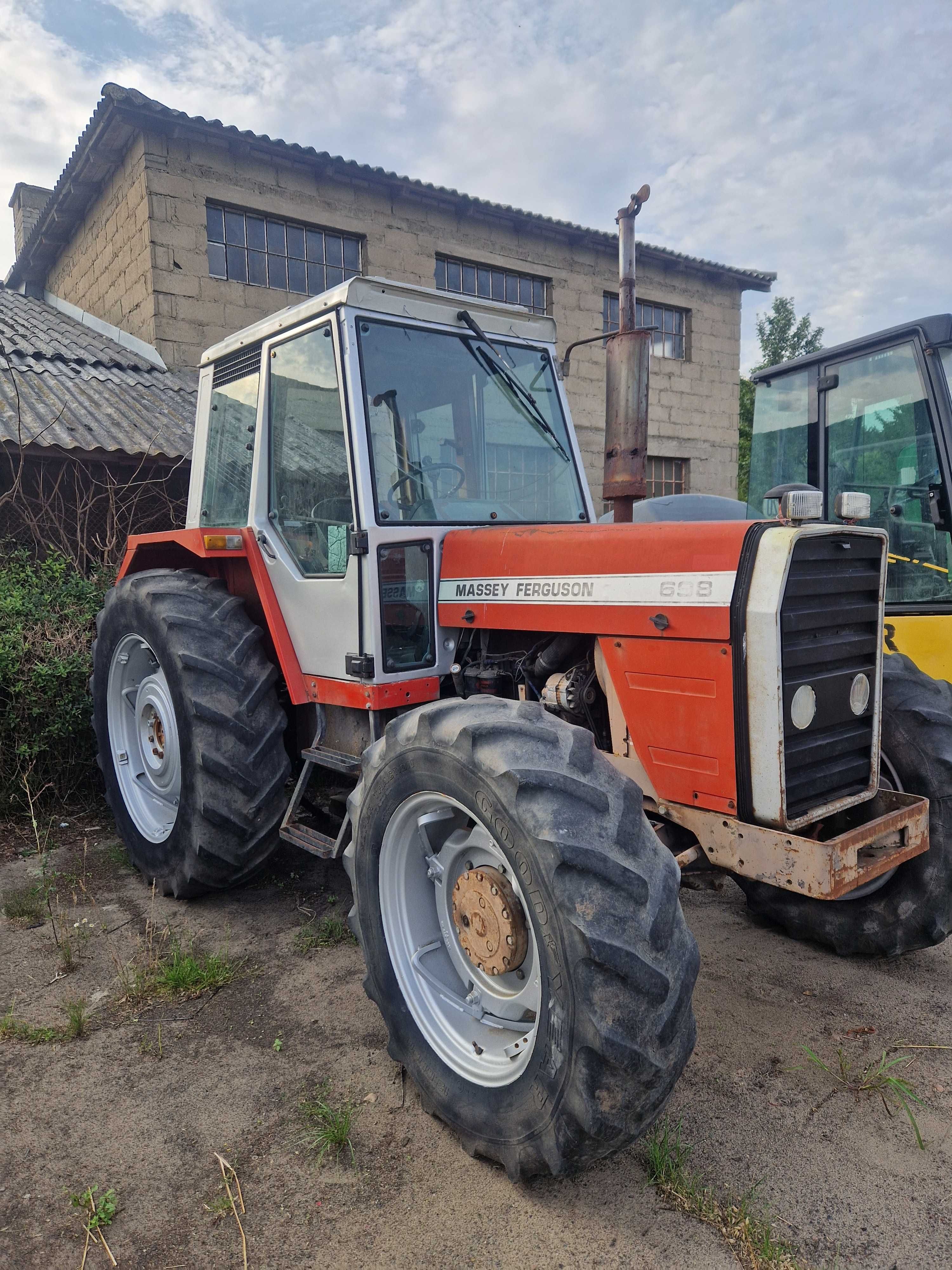 Ciagnik Massey Ferguson 698