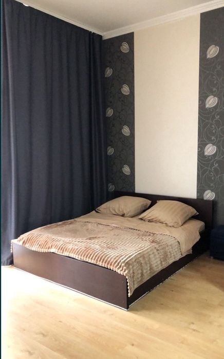 На 20:00 ещё свободна! В центре, вай фай. Звоните