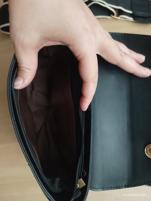 Torebka nerka damska - czarna