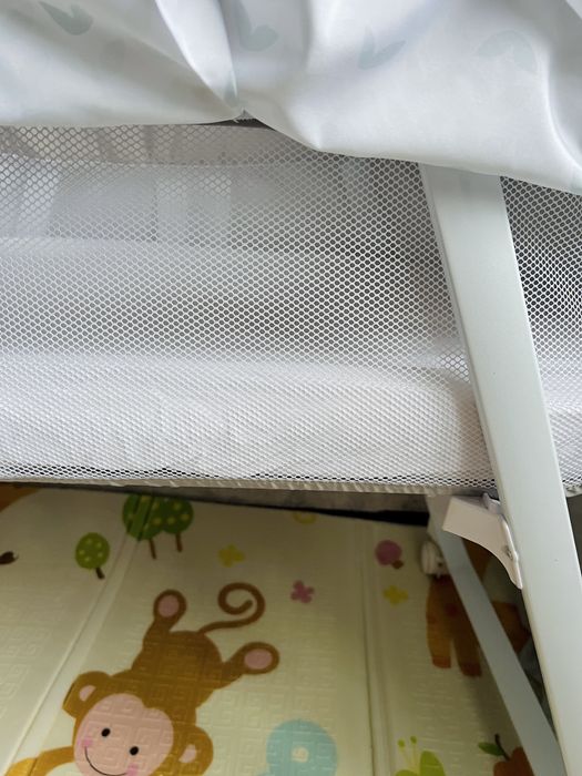 Ліжечко для немовлят приставне