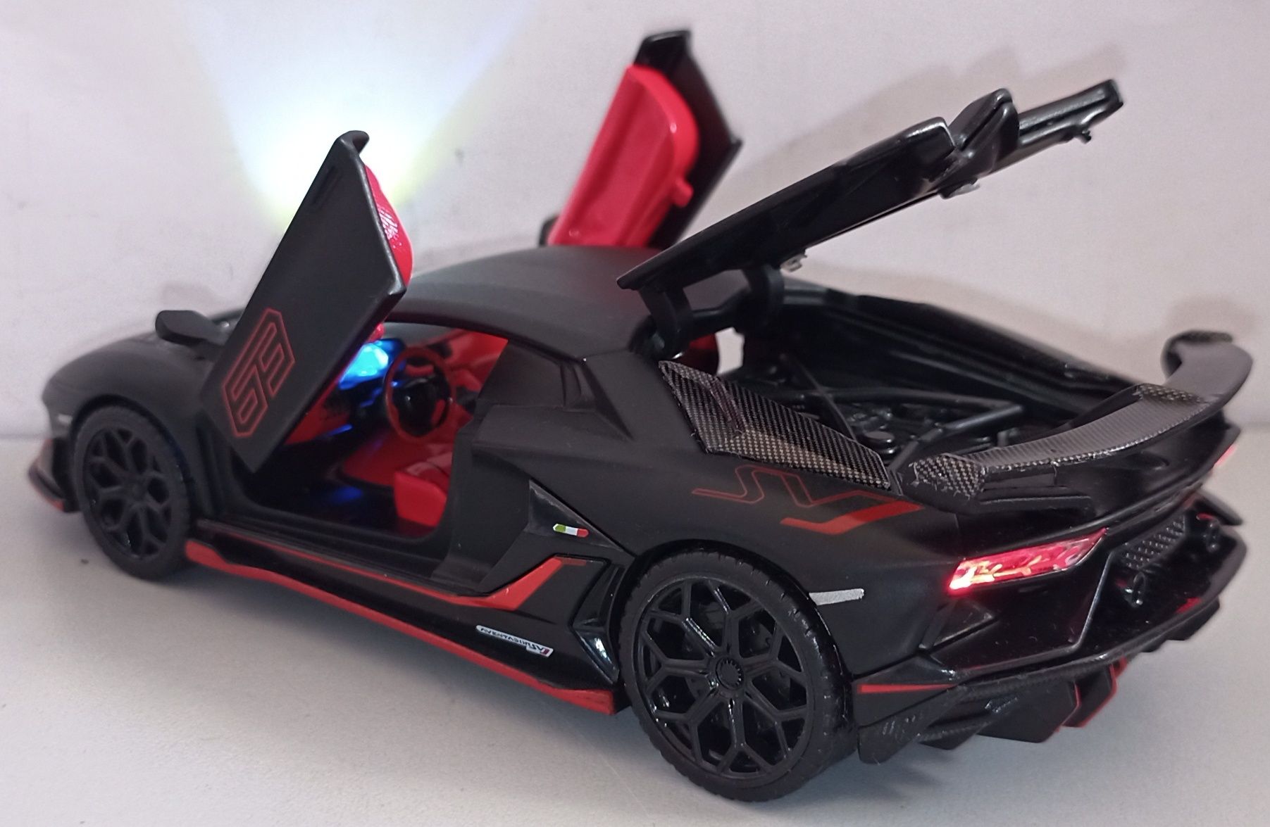 Lamborghini Aventador SVJ модель "Автопром" 1:32. Металл, звук,