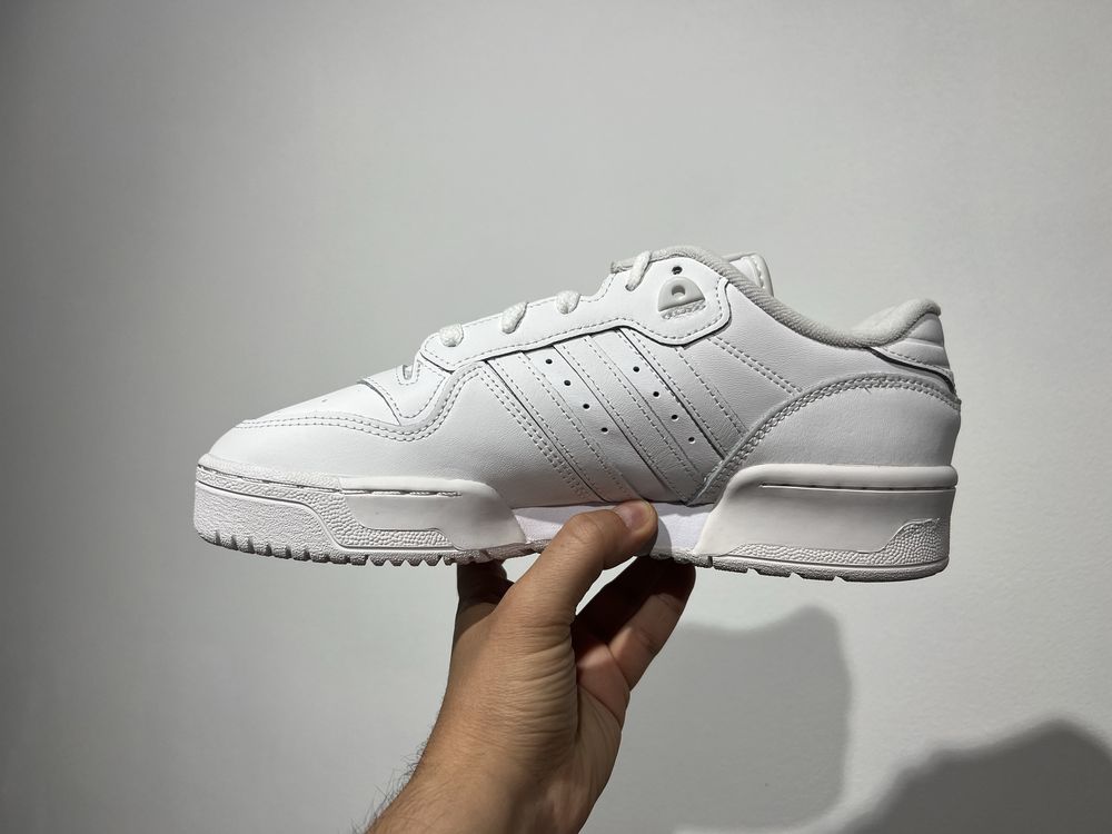 Кроссовки Rivalry Low Originals GX2272