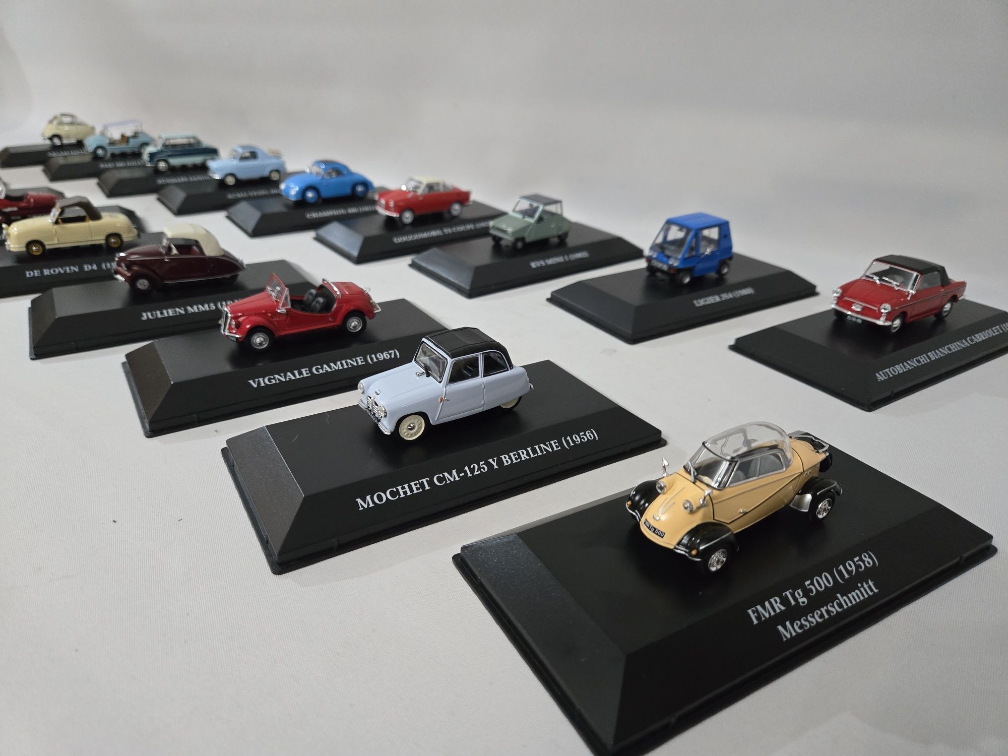Coleção de miniaturas micro carros 1/43