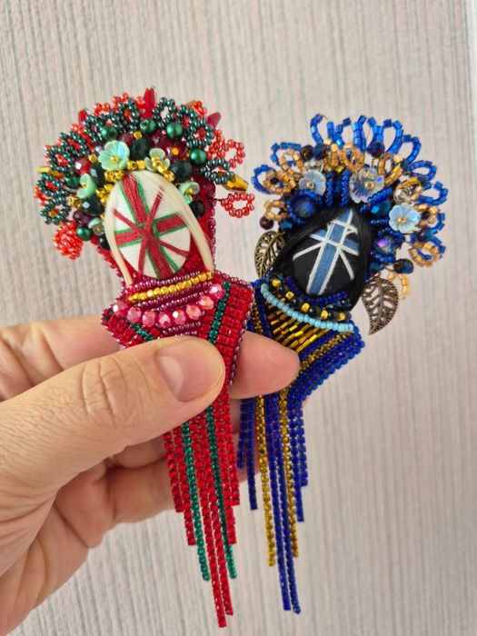 Брошки ручноі работи