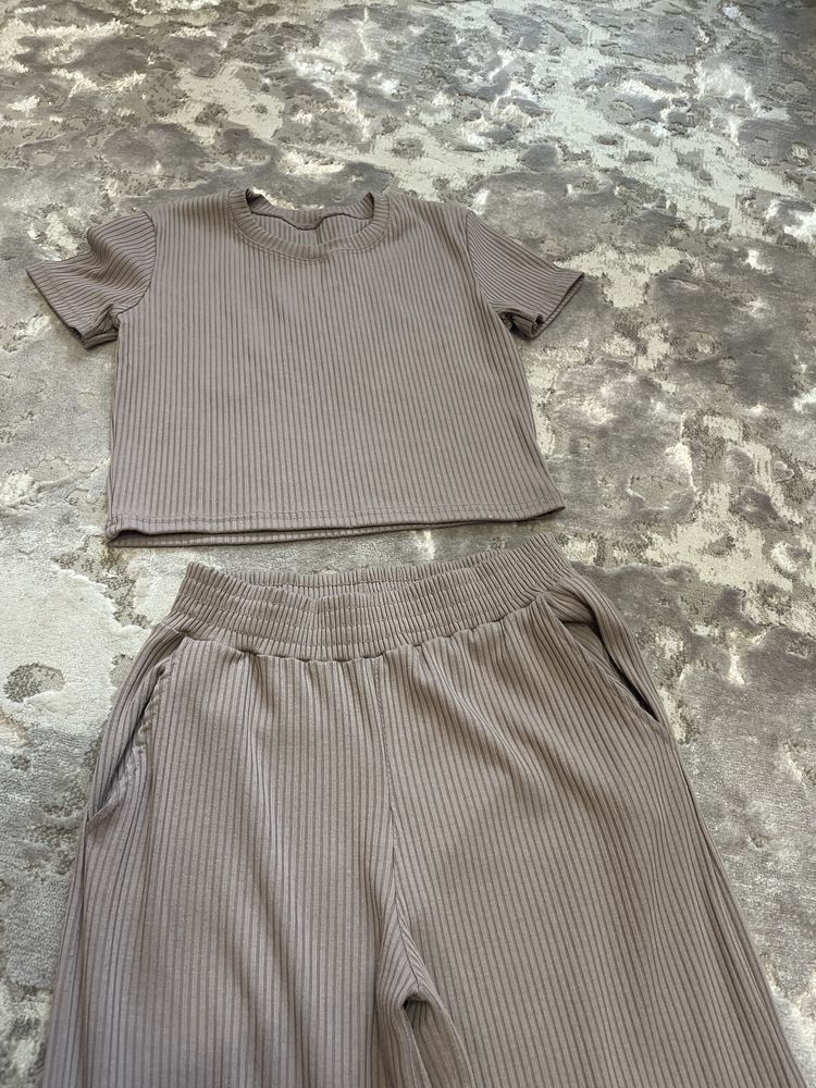 Костюм рубчик р с-м ціна 350грн