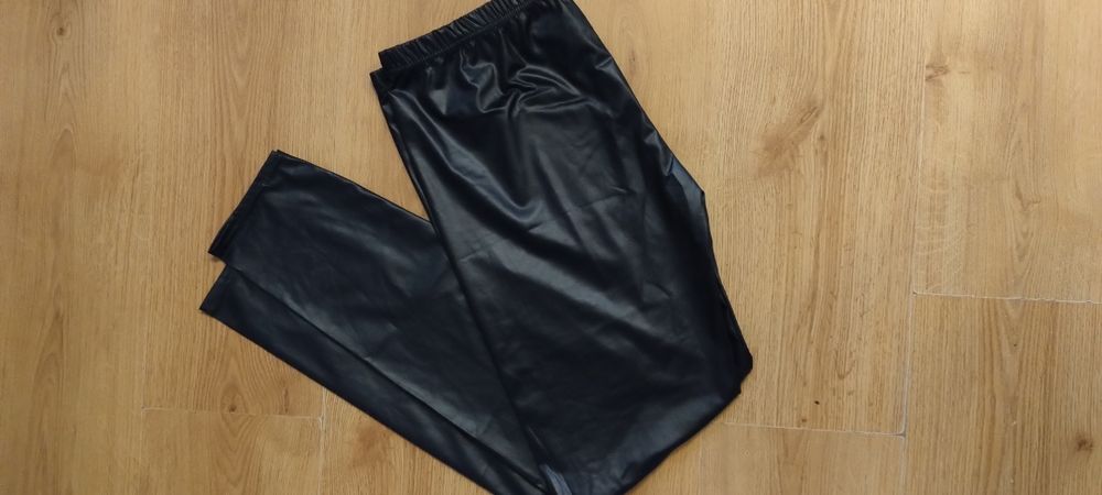Legginsy czarne błyszczące 14