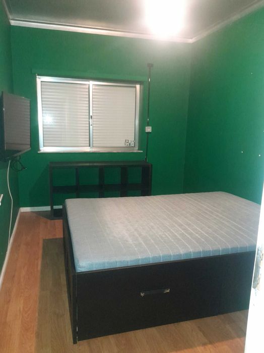 Quarto Individual Ambiente Feminino –Excelente Localização em Braga