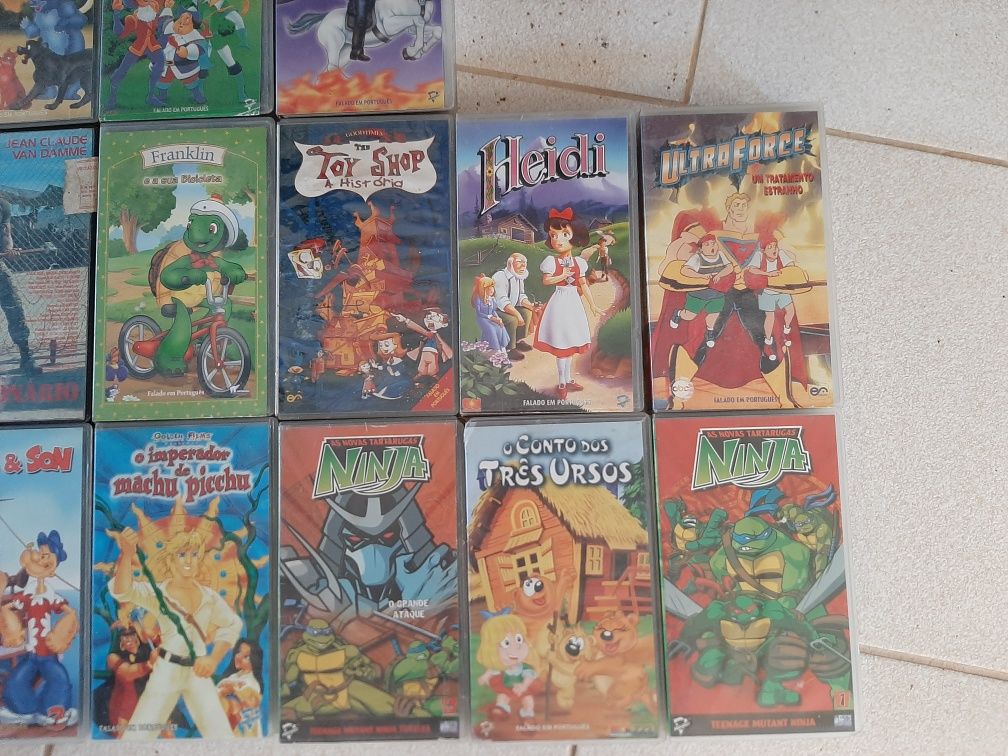 Cassetes VHS animação  e ação