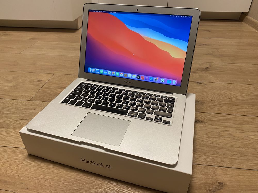 Idealny MacBook Air 13” 4/128 GB w PERFEKCYJNYM stanie!