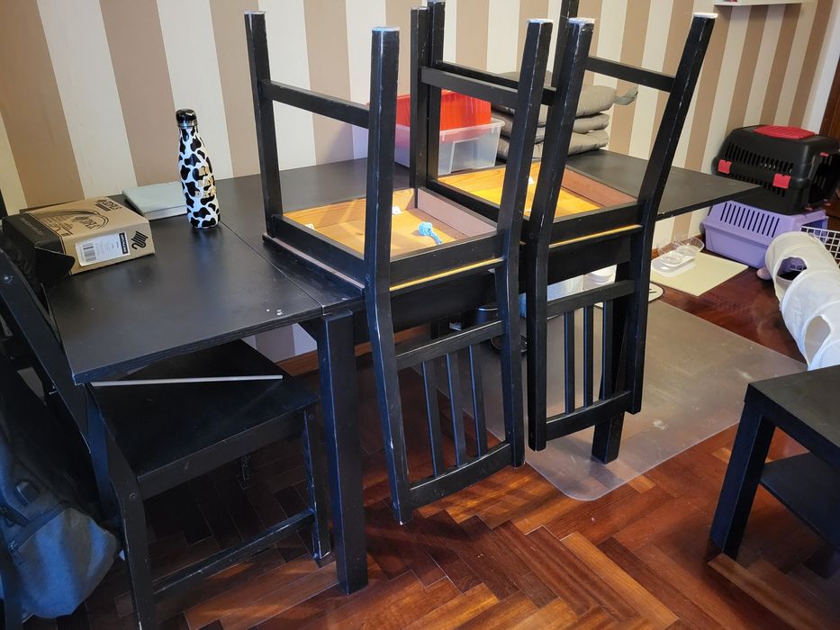 Movel de entrada, mesas e cadeiras