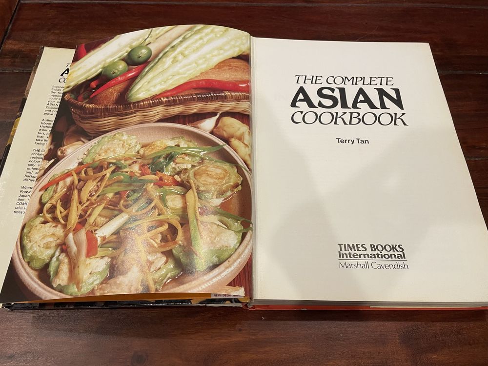 The complete Asian cookbook - Terry Tan - książka kucharska azjatycka