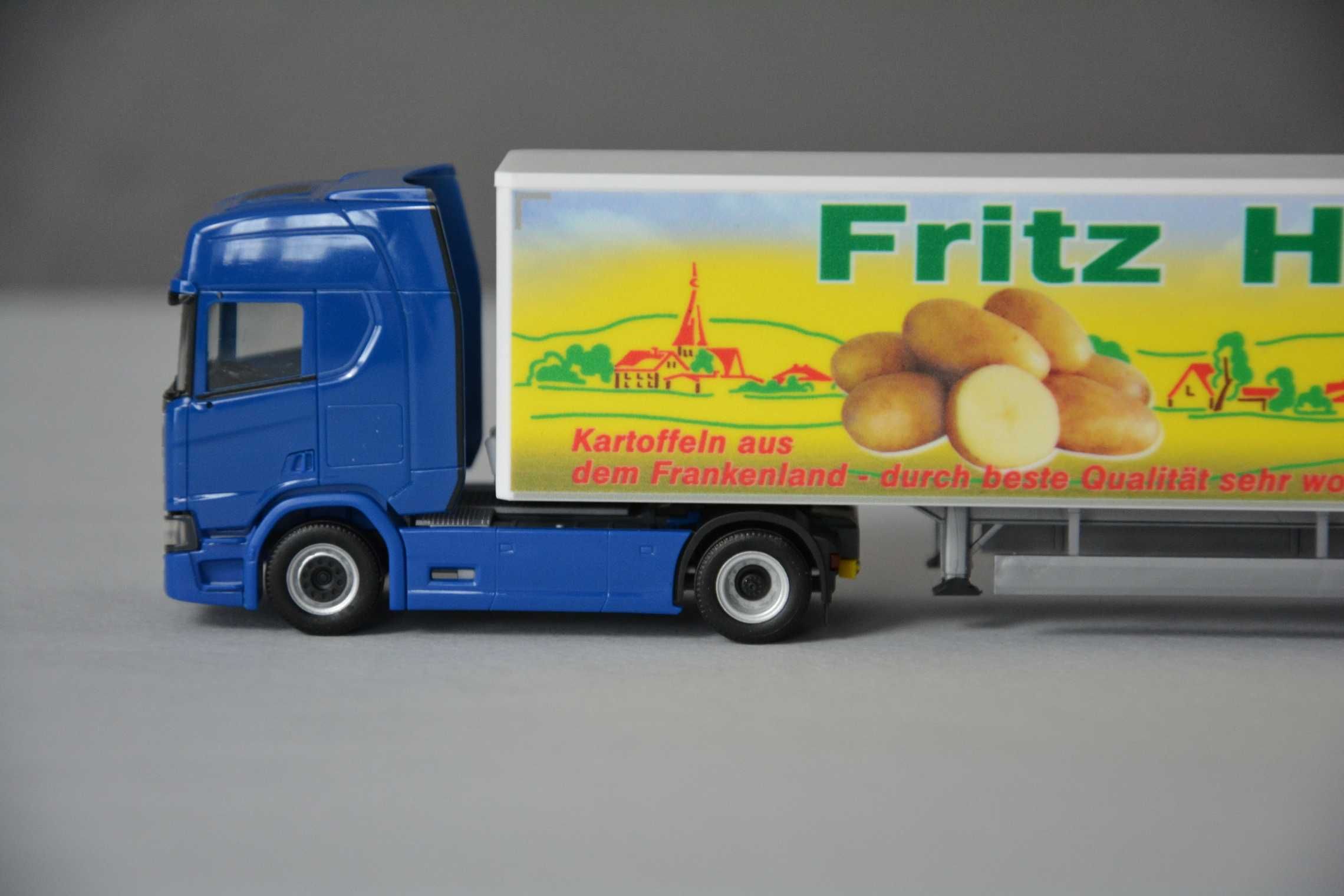 1:87 (H0) Herpa 953306 - Scania CR 20 HD + nacz. 15m - Fritz Hofbeck
