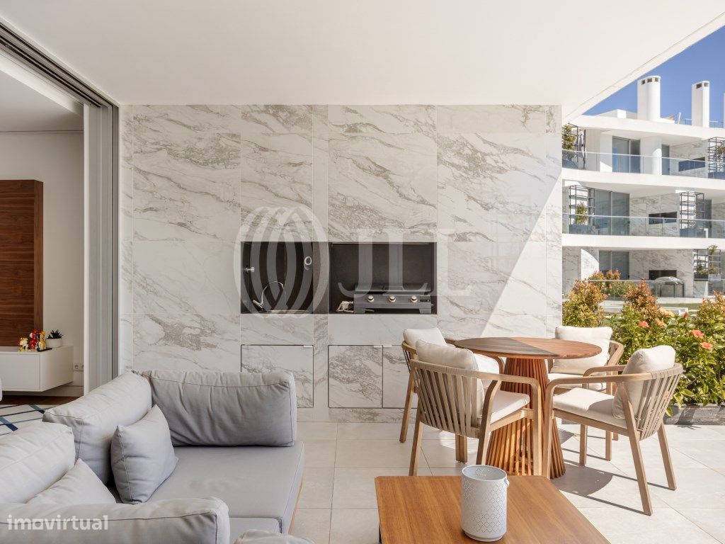 Apartamento T2 com garagem no LAKE 24, em Vilamoura, Algarve