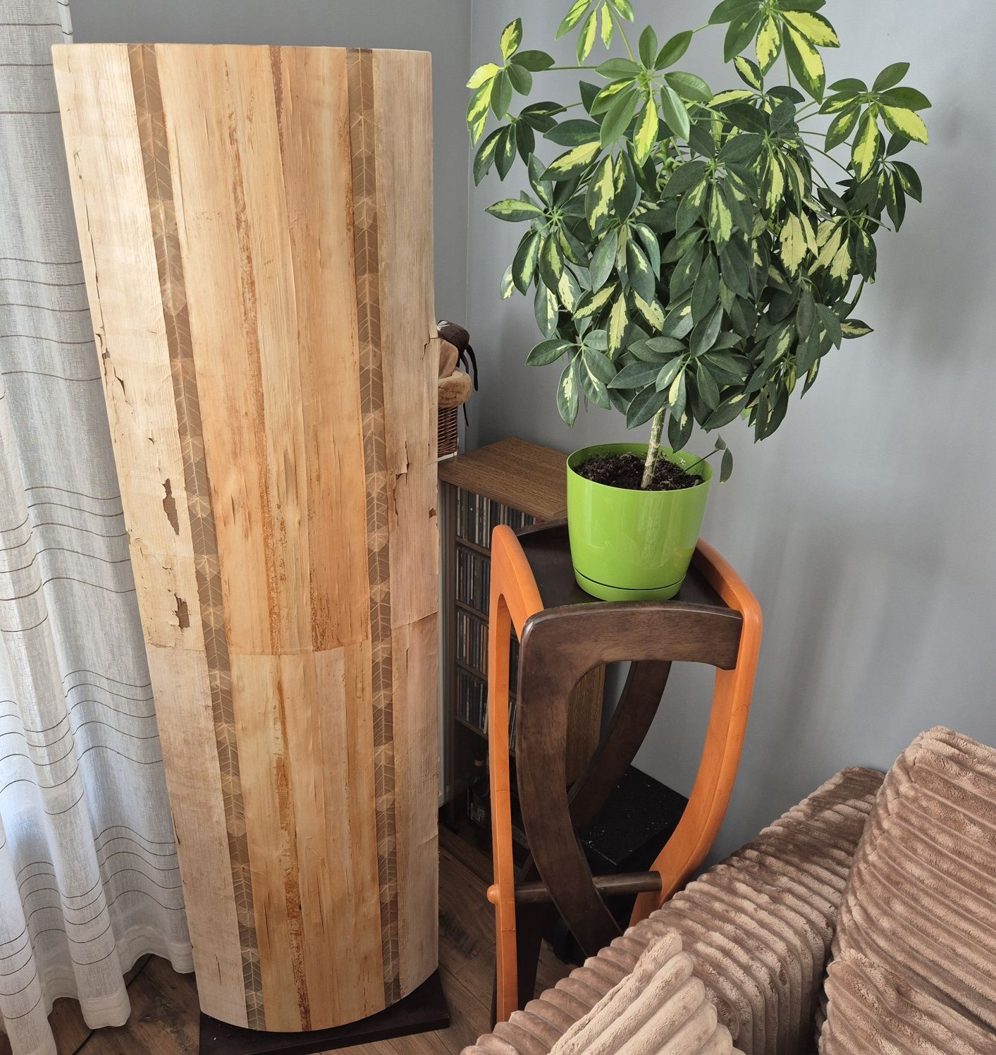 Lampa podłogowa KOMA