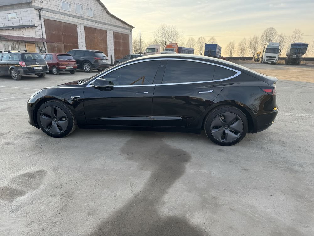 TESLA MODEL 3 2019року