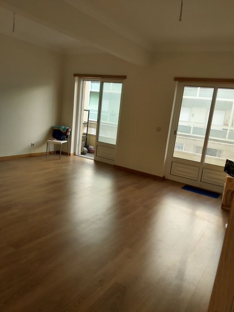 T2 Damaia de Cima Remodelado - Estrear