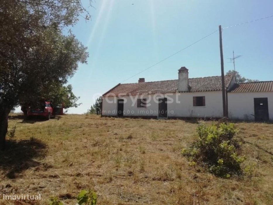 Quinta com Projeto Aprovado para Turismo em São Domingos