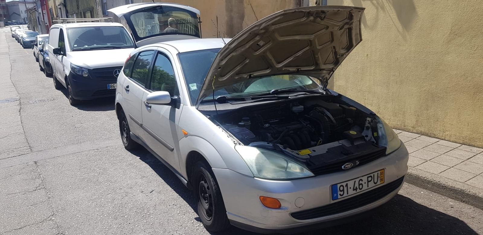 Carro Ford Focus 2001