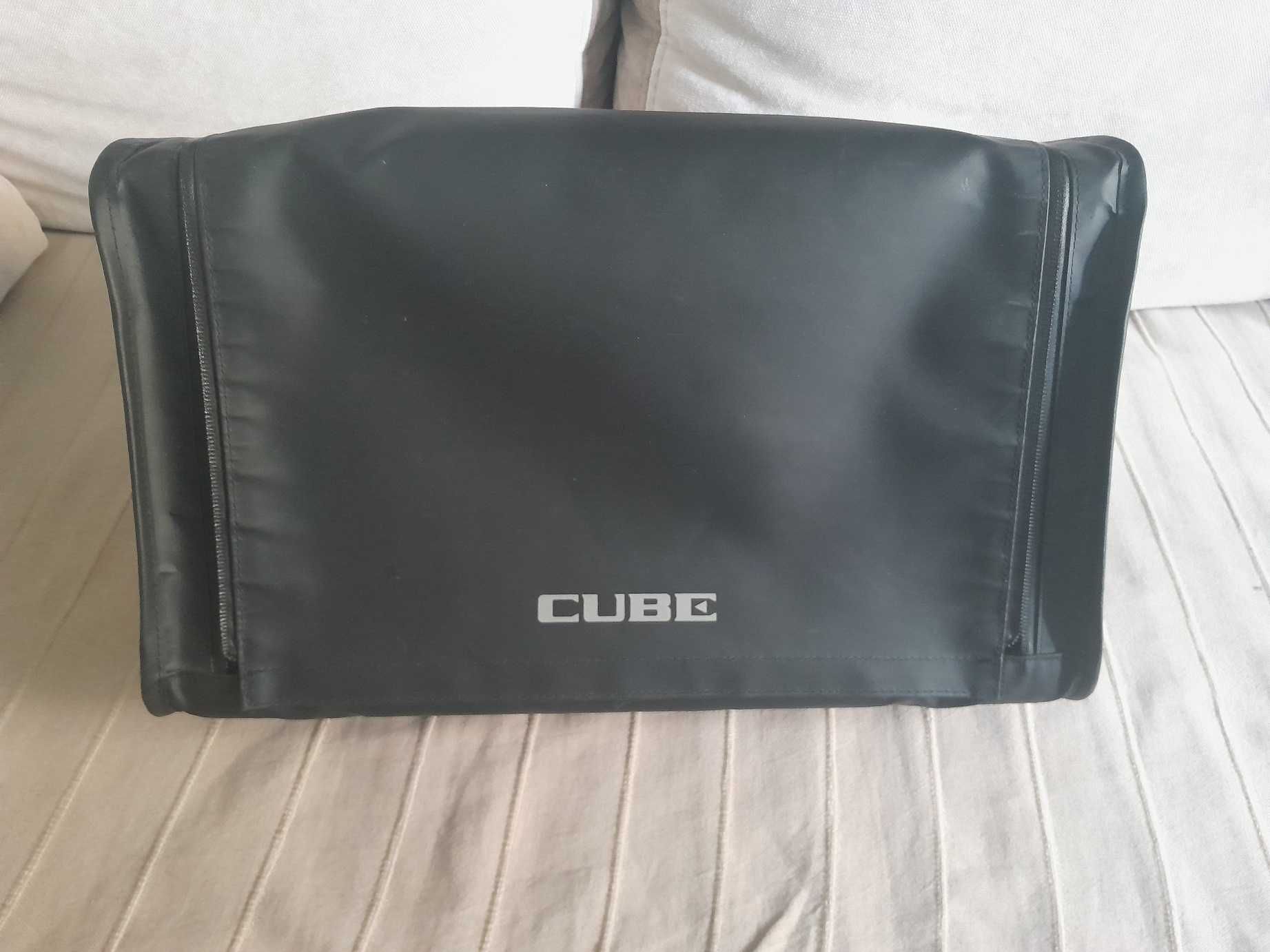 Roland Cube Street – mobilny wzmacniacz z pokrowcem