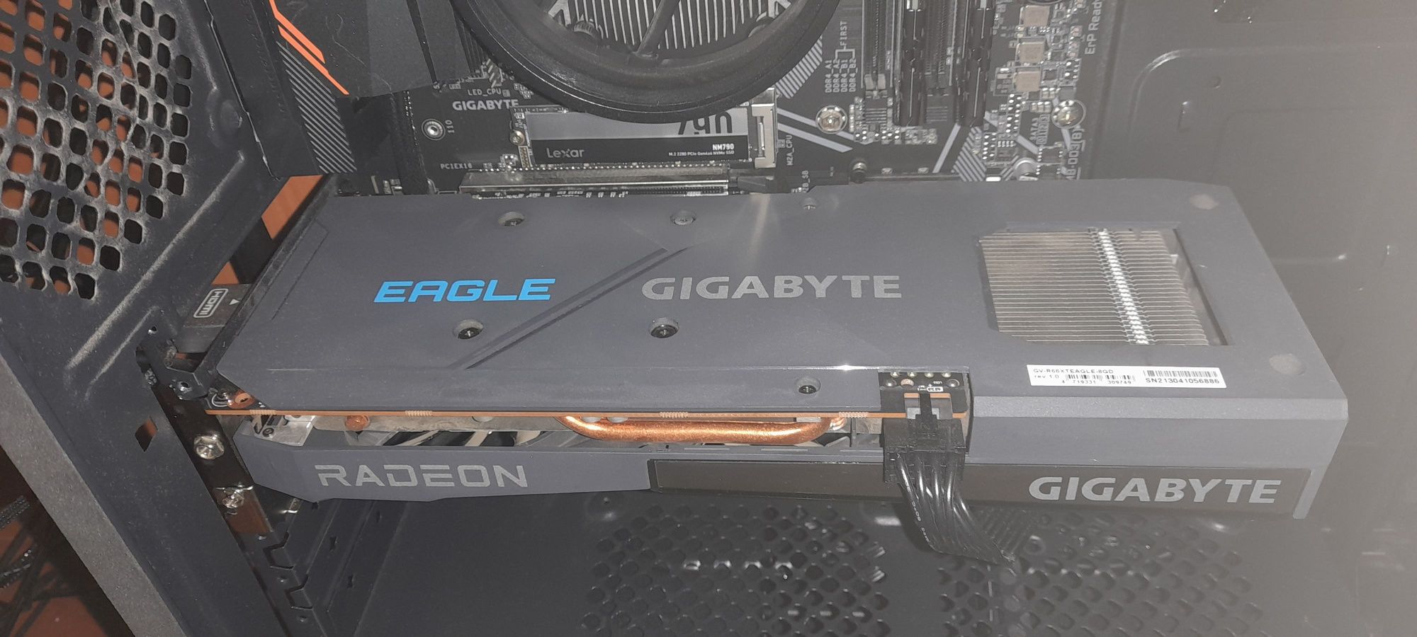 ATI Radeon RX 6600 XT Gigabyte Eagle stan idealny