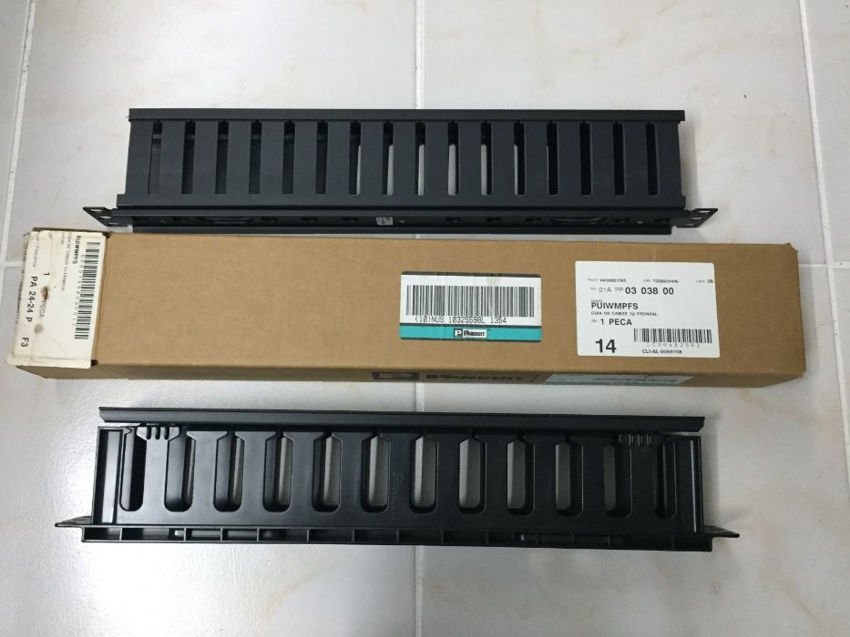 Guia de Cabos 1U Frontal da Panduit