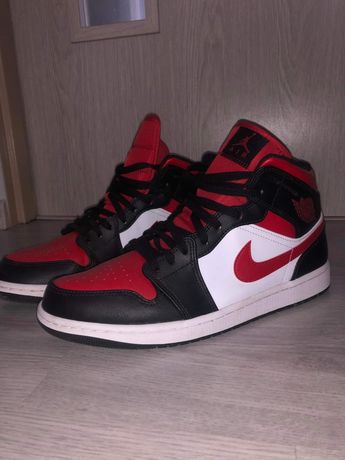 Nike Jordan 1 Mid Bred Toe