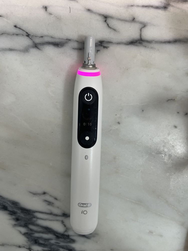 ORAL-B iO 8 Escova dentes eletrica