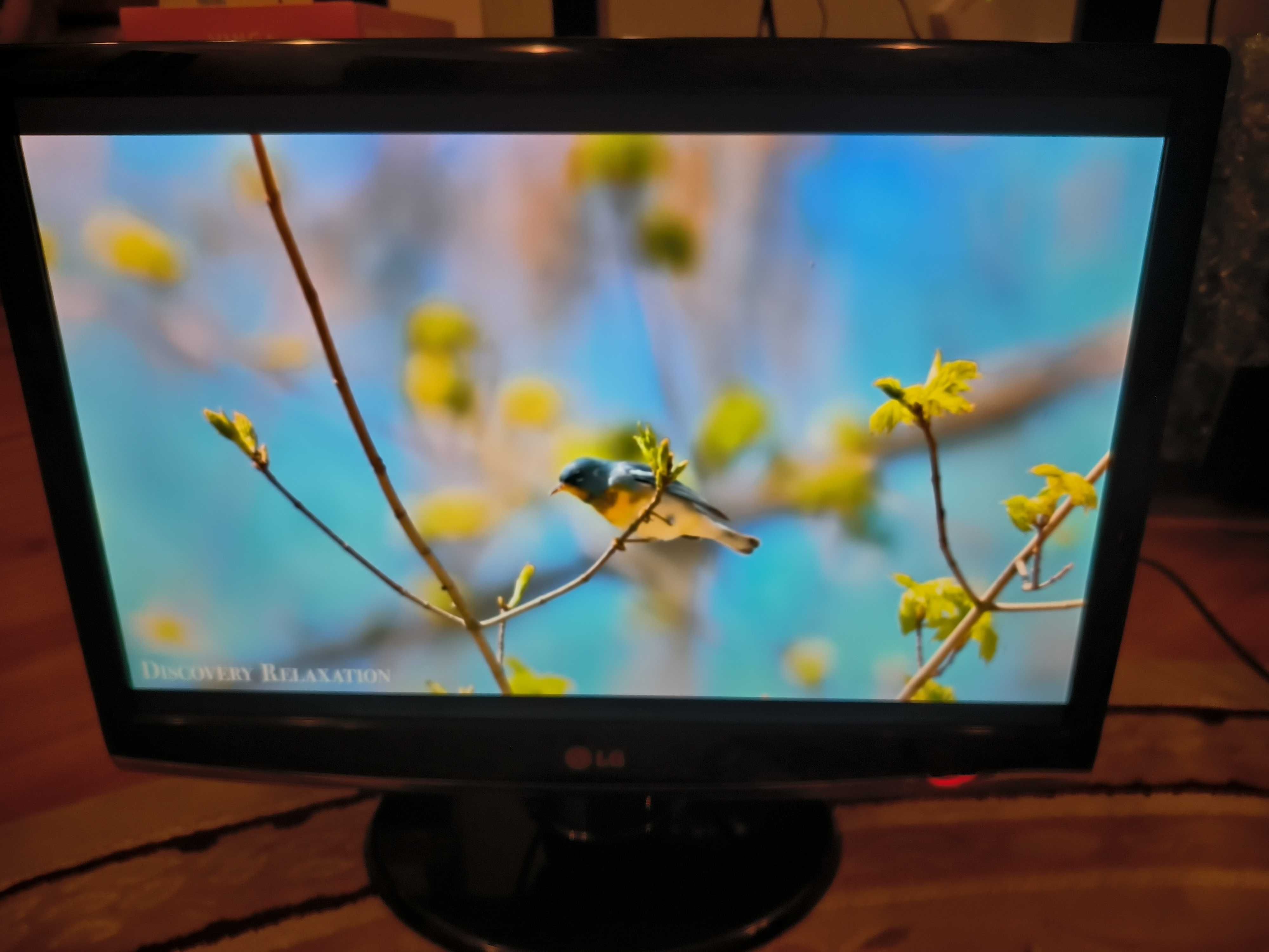 Монитор LG 22дюйма