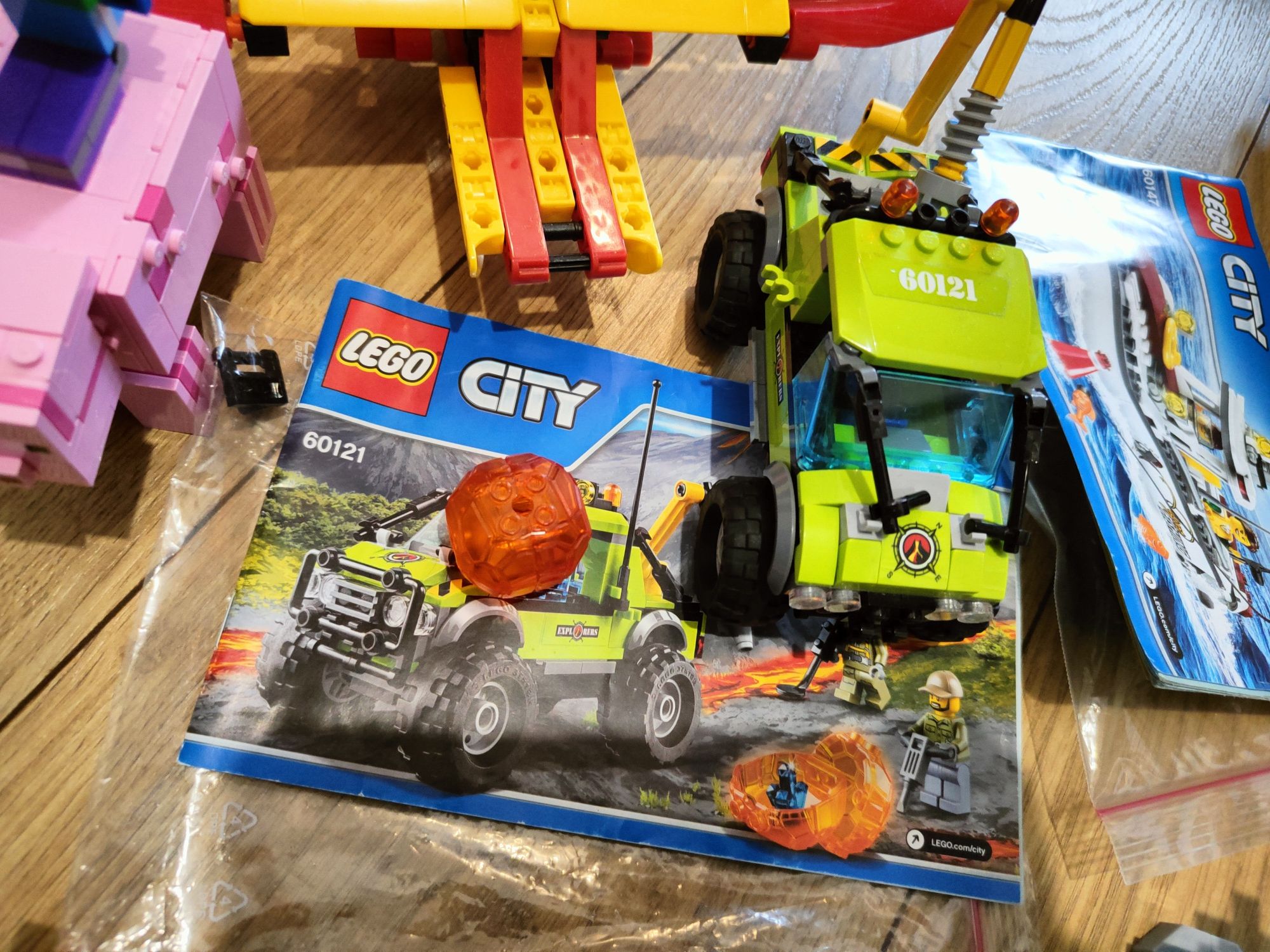 komplet 110 zł LEGO 60121, 60147, 70628 komplet