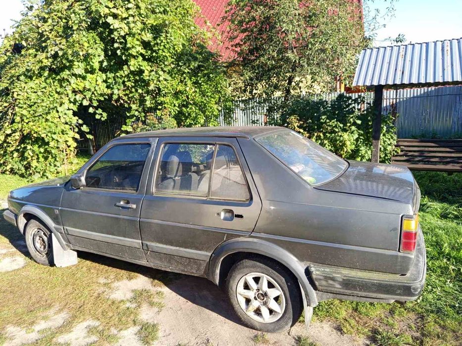 Джетта 1.8 бензин