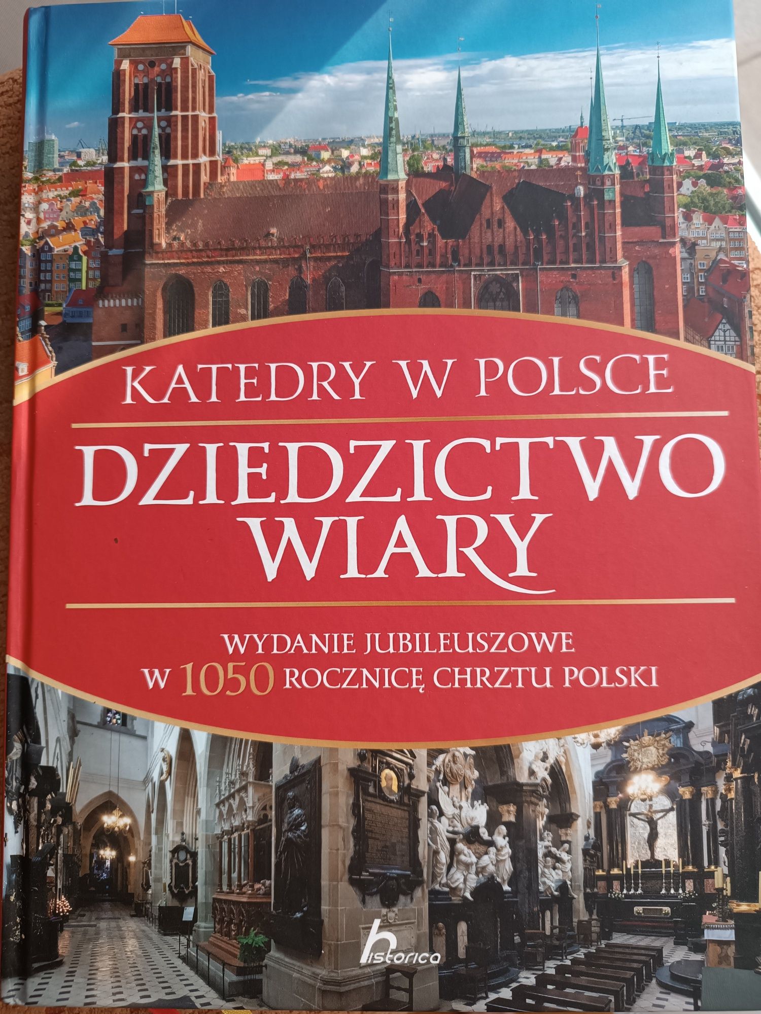 Album "Katedry w Polsce"