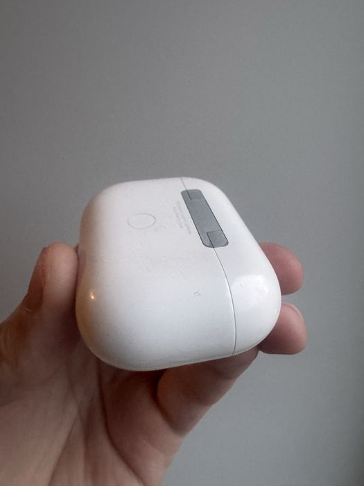 apple airpods pro 2 (беспроводная зарядка)