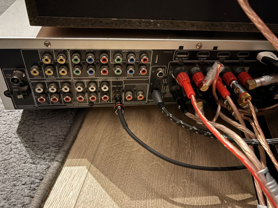 Amplituner Marantz 1501