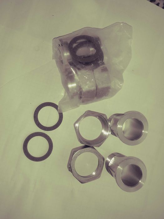 Śrubunki mosiężne  do wodomierza 1" z uszczelkami NOWE 2 kpl