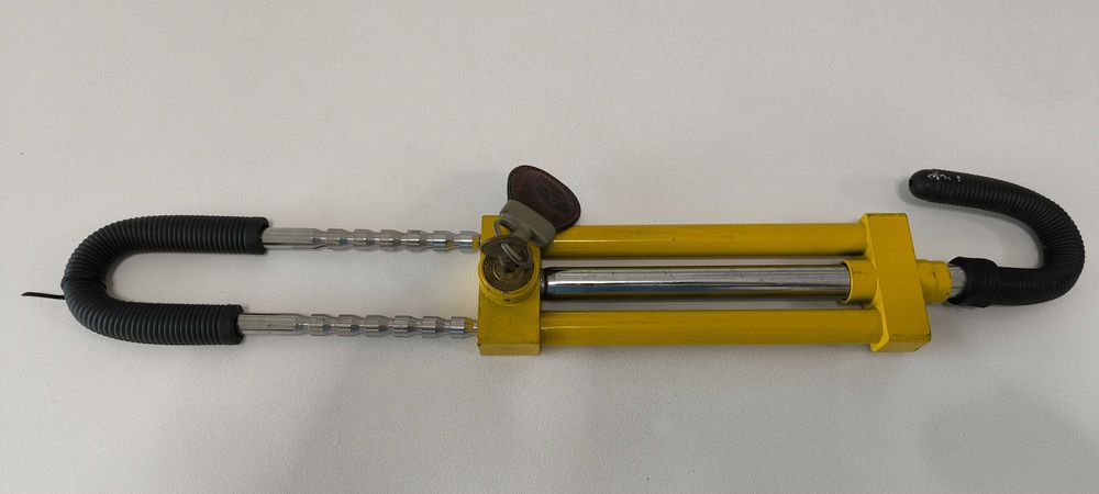 Cadeado utilitário.