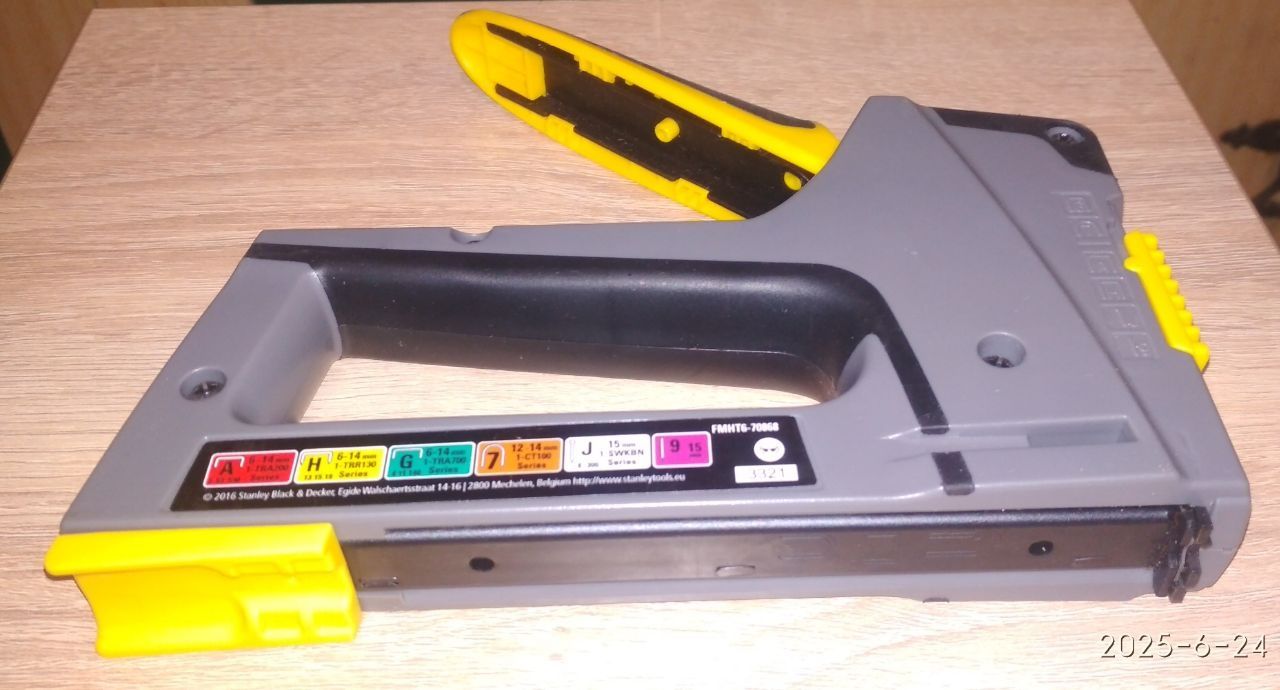 Степлер Stanley FatMax TR75 топовая модель под 6 разных типов скоб
