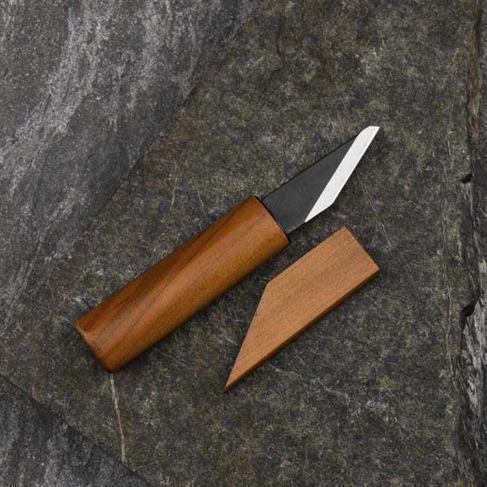 KANETSUNE Japoński Nóż Rikizan Kiridashi SK-4 Stal RDZEWNA 4,2 cm