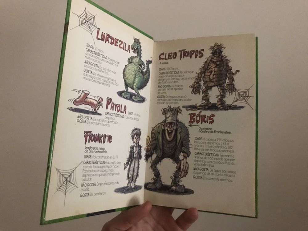 Livros Juvenis como novos