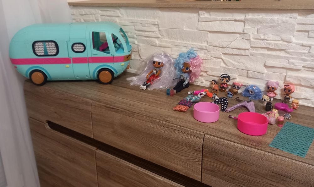 Kamper lol plus lalki i dodatki