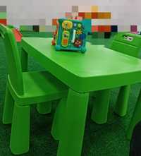 Дитячий столик із стільцями
