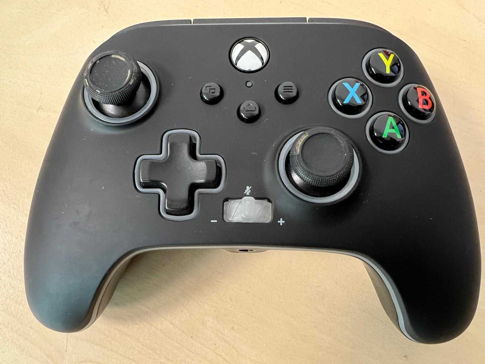 Pad do Xbox sx,one, i windows 10,11 marki PowerA