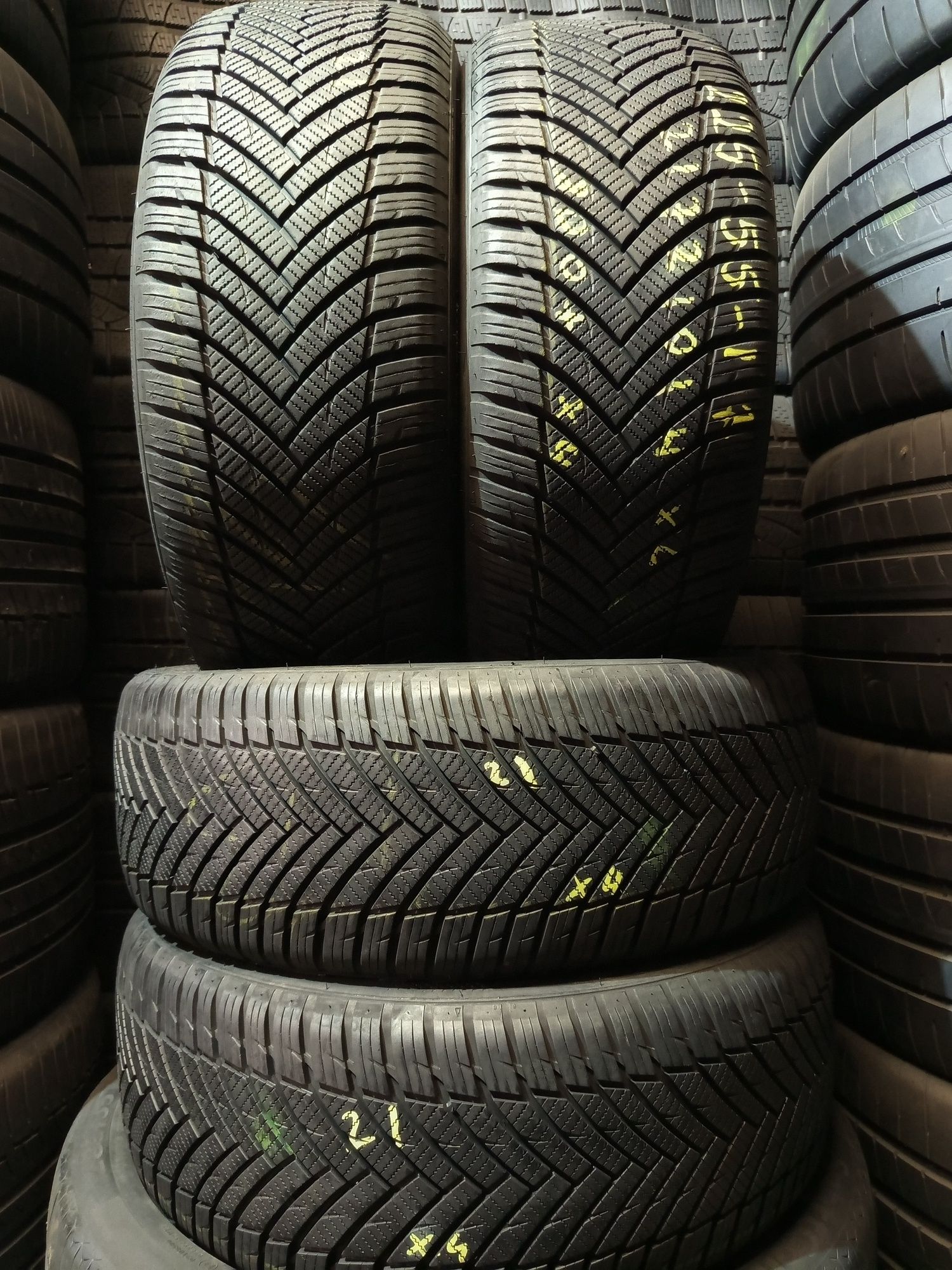 4x 225/55r17 Minerva AllSeason master 2021r