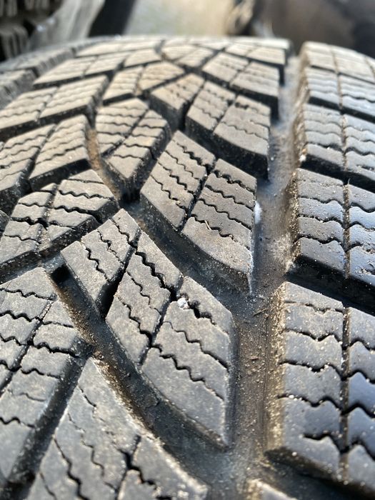 Toyota rav4 koła GoodYear 225/60/18 zimówki idealne