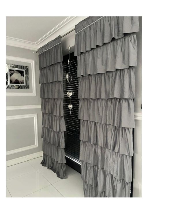 Sprzedam zasłony welurowe falbany