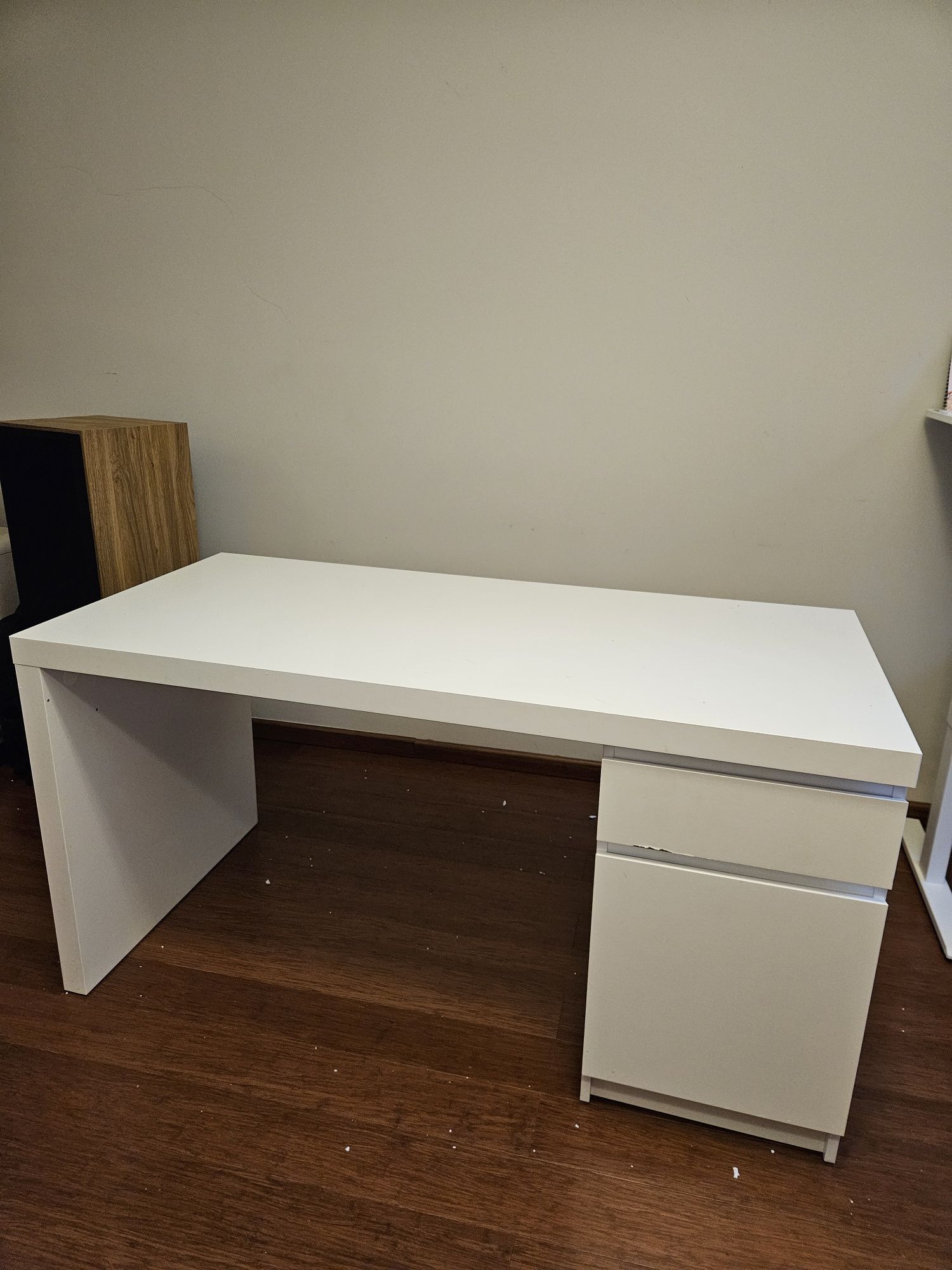 Biurko prostokątny Ikea MALM 140 x 65 x 73 cm biały