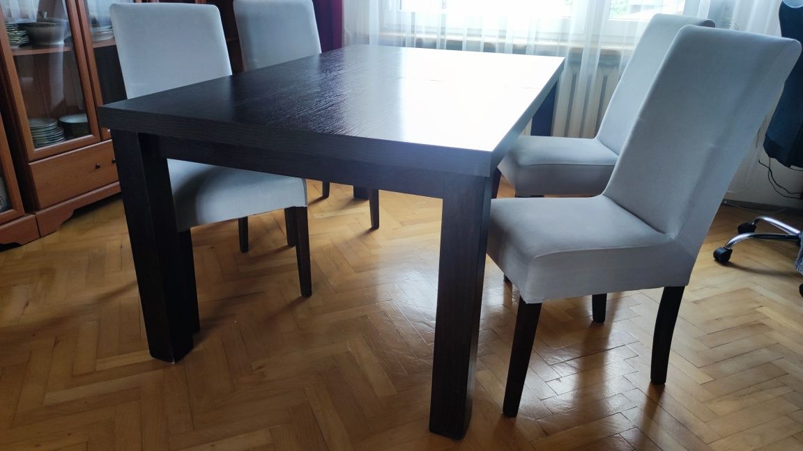 Stół jadalny z 8 krzesłami
