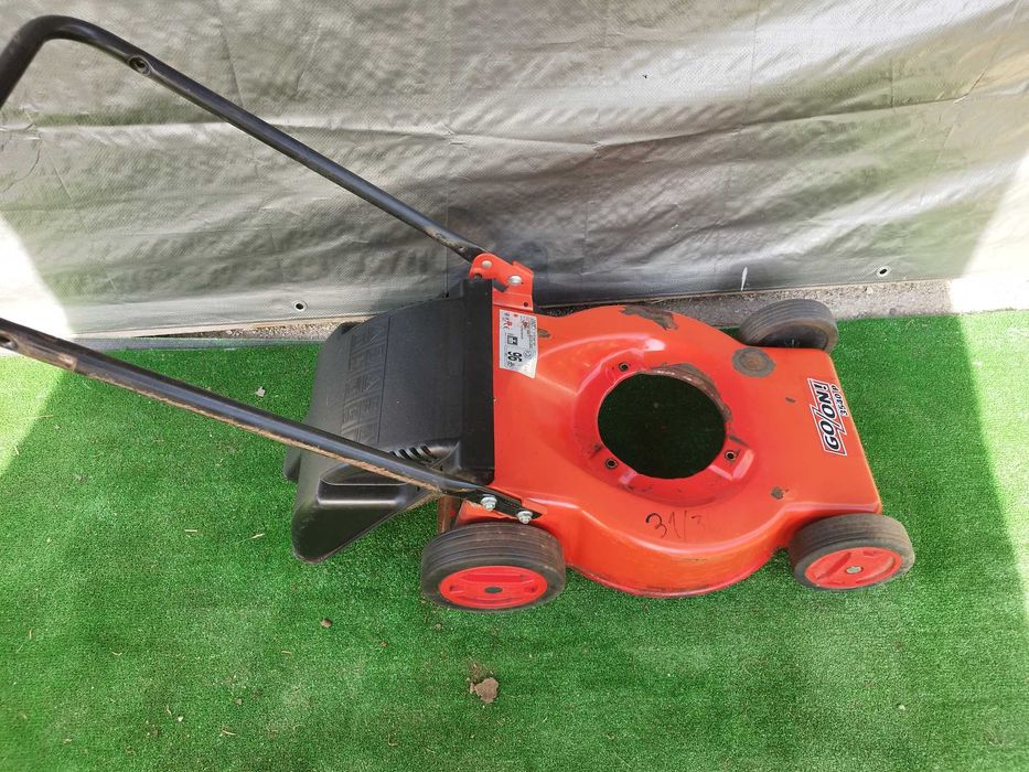 31. Laweta/wózek/obudowa do kosiarki 38 cm napęd