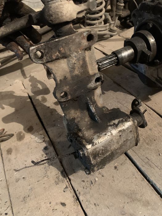 Рулевой редуктор на Газ 24(волга)