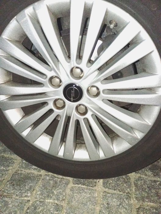 Opel Astra J em excelente estado.